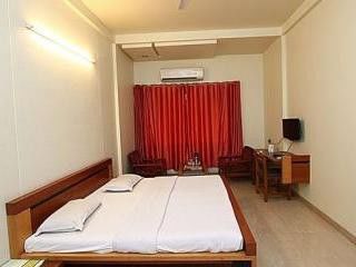 Hotel Surya Renaissance 纳西克 外观 照片